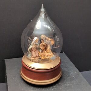 Fontanini Roman Nativity Scene Glass Dome with Wooden Base Music Box